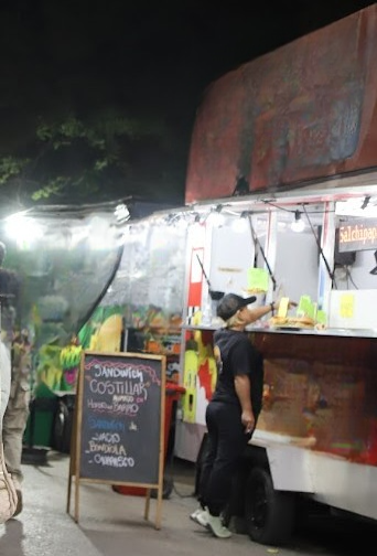 Imagen de EL MUNICIPIO INTERVINO ANTE CONEXIONES ELÉCTRICAS CLANDESTINAS EN CARROS GASTRONÓMICOS