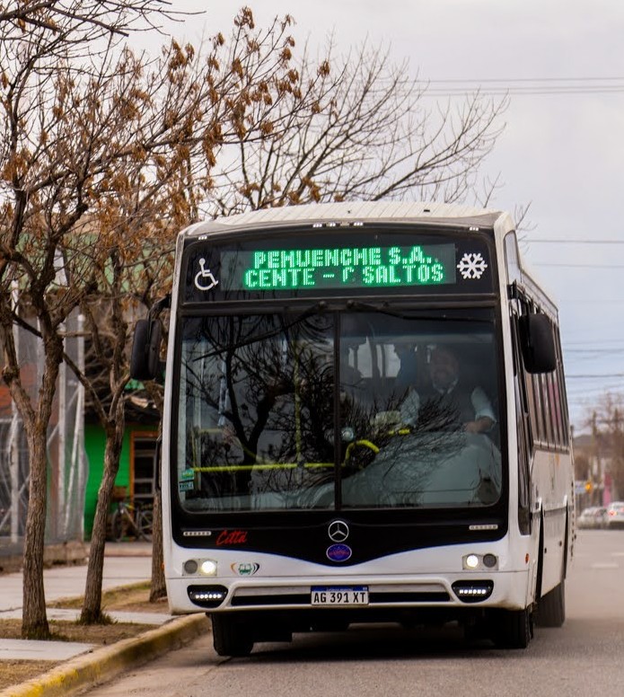 Imagen de COMENZÓ A FUNCIONAR HOY EL RECORRIDO DEL COLECTIVO POR EL SECTOR DE PARCELAS