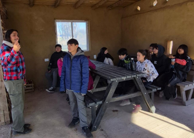 Imagen de ESTUDIANTES DE LA ESCUELA N°109 VISITARON LA CHACRA ESCUELA MUNICIPAL LÍA ENCALADA
