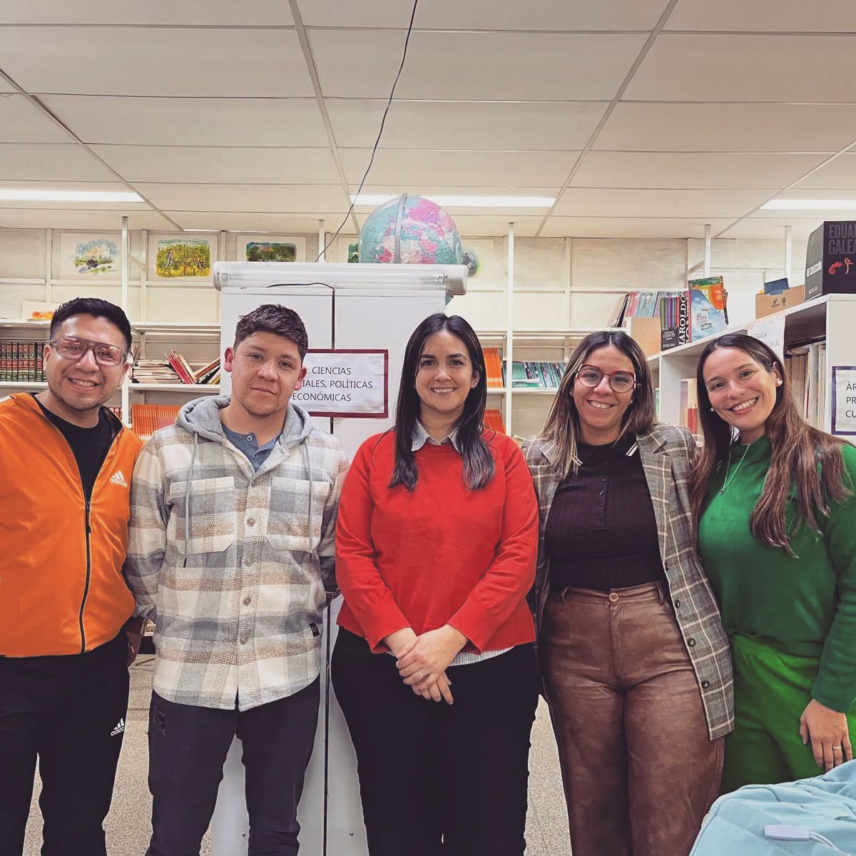 Imagen de LA OFICINA DE EMPLEO ACERCÓ UNA CHARLA DE ORIENTACIÓN SOCIOLABORAL A ESTUDIANTES DEL CPEM N.º 71