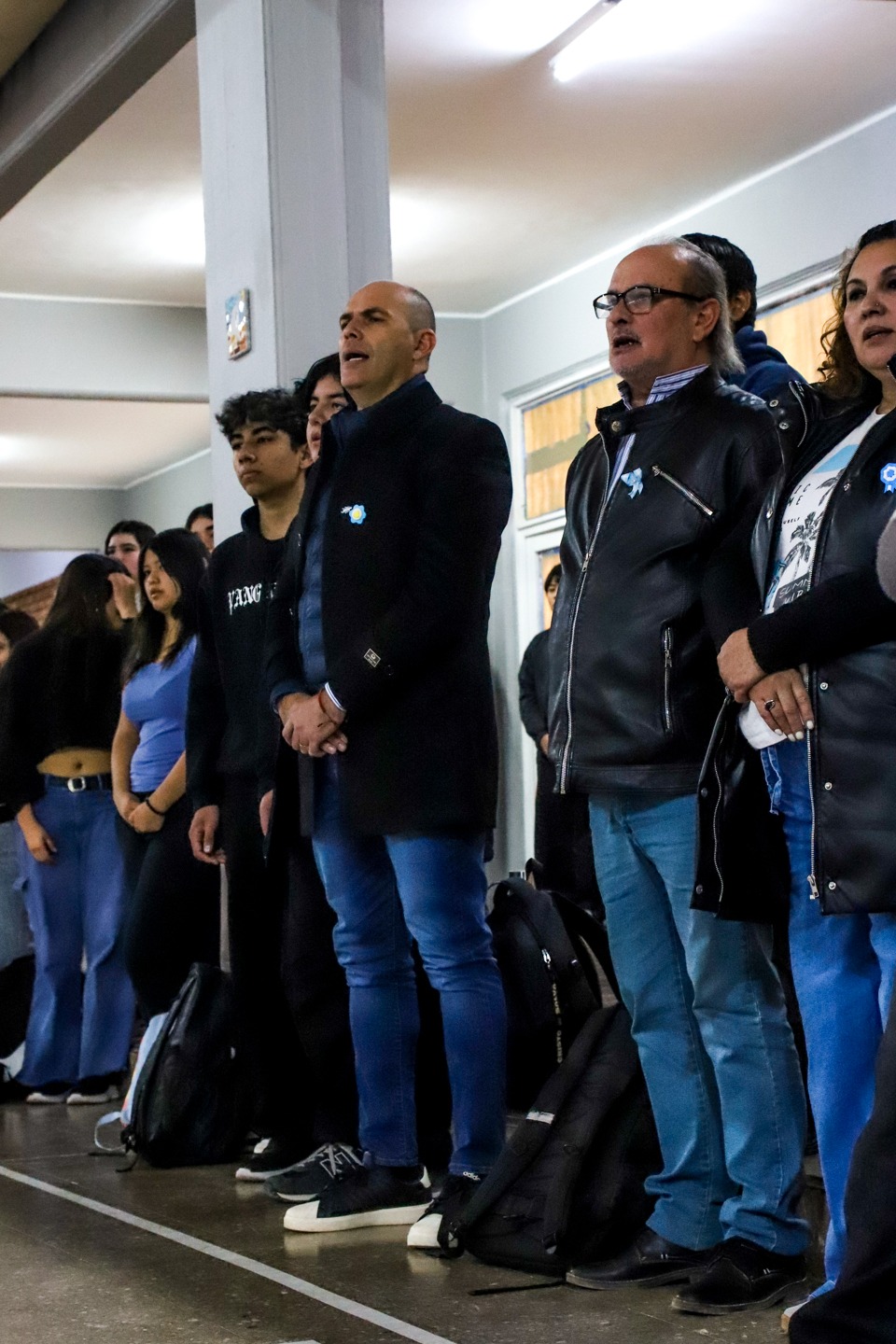 Imagen de CIMOLAI ENCABEZÓ EL ACTO DEL CPEM 1 POR EL 210° ANIVERSARIO DE LA DECLARACIÓN DE LA INDEPENDENCIA