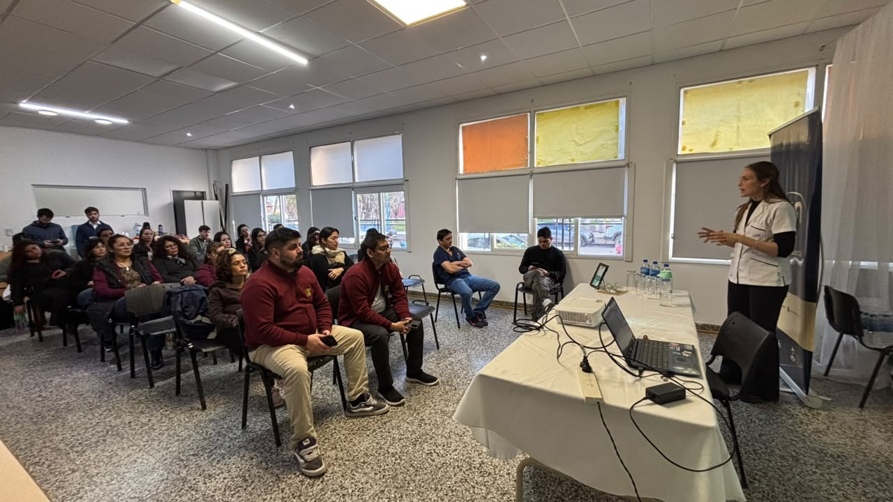 Imagen de EL MUNICIPIO REALIZÓ UNA JORNADA SOBRE FACTORES PROTECTORES DE LA SALUD PARA TRABAJADORES MUNICIPALES