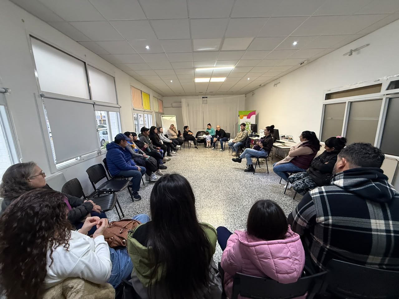 Imagen de EL MUNICIPIO CONTINÚA PLANIFICANDO JUNTO A VECINOS LA LLEGADA DE SERVICIOS ESENCIALES A NUEVOS SECTORES DE CENTENARIO