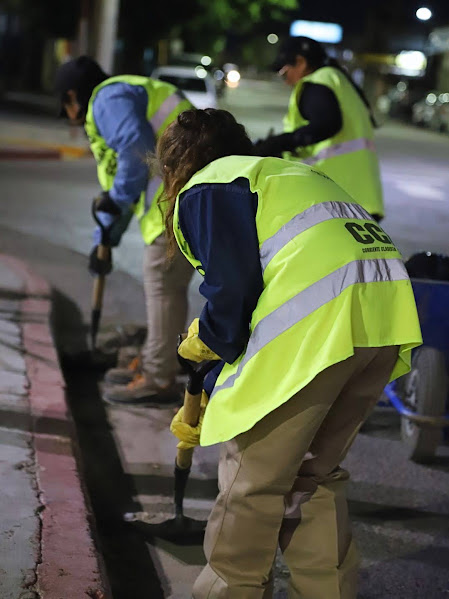 Imagen de OPERATIVO DE LIMPIEZA INTEGRAL : SE REALIZA EN LA ZONA COMERCIAL DE AVENIDA DEL LIBERTADOR