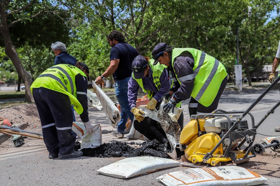 Imagen de EL MUNICIPIO FORTALECE EL EQUIPAMIENTO PARA EL MANTENIMIENTO VIAL