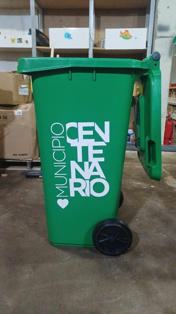 Imagen de LA MUNICIPALIDAD INTENSIFICA EL OPERATIVO DE BARRIDO Y LIMPIEZA EN EL CASCO VIEJO Y BARRIOS ALEDAÑOS