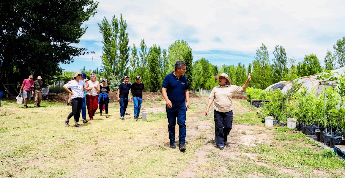 Imagen de "CENTENARIO EN FLOR": EL MUNICIPIO IMPULSA UN CIRCUITO AGROTURÍSTICO PARA CELEBRAR LA PRIMAVERA Y EL MES DEL TURISMO