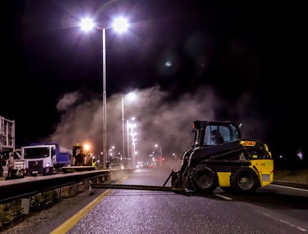 Imagen de REALIZARÁN UN OPERATIVO NOCTURNO DE LIMPIEZA Y RECAMBIO DE GUARDARRAÍL SOBRE RUTA 7