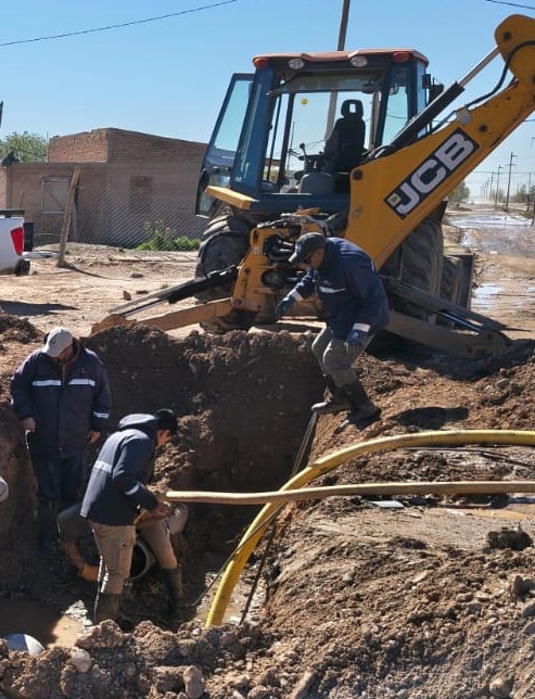 Imagen de EL MUNICIPIO TRABAJA EN LA REPARACIÓN DE UN TRAMO IMPORTANTE DE LA RED DE AGUA POTABLE