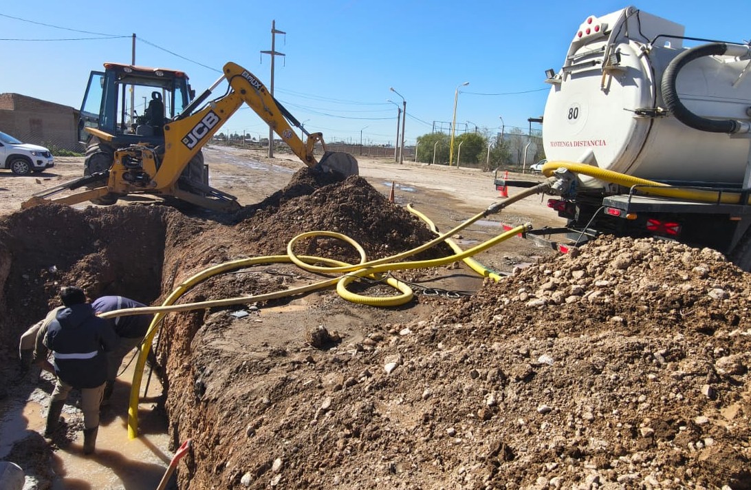 Imagen de FINALIZARON LAS REPARACIONES Y SE RESTABLECIÓ EL SERVICIO DE AGUA EN LA SEGUNDA Y TERCERA MESETA